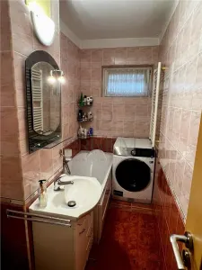 SPITALUL JUDETEAN - PARTER - BLOC IZOLAT - 3 CAMERE - BALCON - CENTRALA PROPRIE - BOXA - foto 13