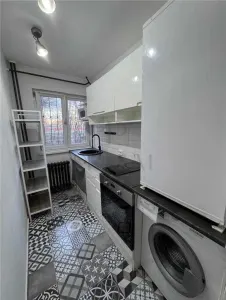 CENTRAL - 2 CAMERE - RENOVAT - MOBILAT - IDEAL INVESTITIE - foto 4