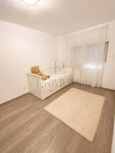ARADULUI - 4 CAM - BLOC IZOLAT - ETAJ 2 - RENOVAT - 2 BALCOANE - CENTRALA PROPRIE - CLIMA - foto 5