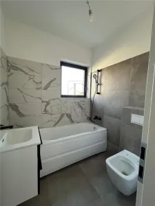Sacalaz- dormitor la parter- despartit prin camera tehnica- finisaje premium- zona excelenta - foto 8