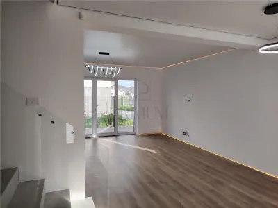 Duplex modern - finisaje premium - teren generos - foto 8