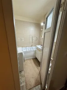 LIPOVEI - ETAJ 1 - 3 CAMERE - 2 BALCOANE - CENTRALA PROPRIE - DECOMANDAT - BOXA - foto 5
