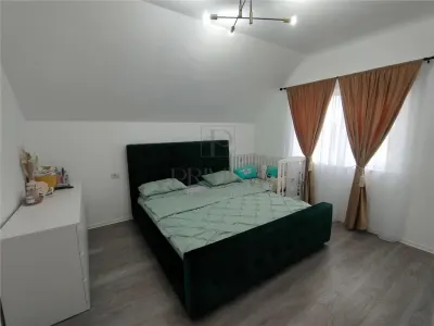 Duplex separat prin C.T - personalizare interioara - acces facil - foto 5