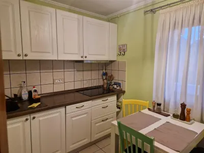 ARADULUI - ETAJ 3 - BLOC IZOLAT - 3 CAMERE - 2 BAI - 2 BALCOANE - CENTRALA PROPRIE - CLIMA - BOXA - foto 5