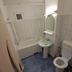 BUZIASULUI - 2 Camere transformat in 3 - Amenajat - Centrala proprie - foto 8