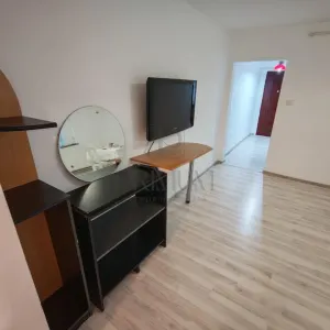 BUZIASULUI - 2 Camere transformat in 3 - Amenajat - Centrala proprie - foto 10