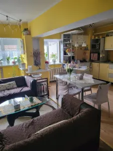 SIMION BARNUTIU - ETAJ 3 LIFT - 4 CAMERE - 2 BAI - 2 BALCOANE - DECOMANDAT - Timisoara