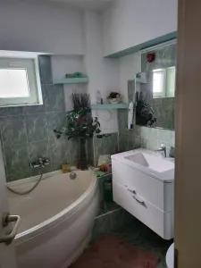 SIMION BARNUTIU - ETAJ 3 LIFT - 4 CAMERE - 2 BAI - 2 BALCOANE - DECOMANDAT - foto 5