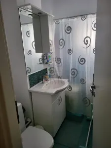 SIMION BARNUTIU - ETAJ 3 LIFT - 4 CAMERE - 2 BAI - 2 BALCOANE - DECOMANDAT - foto 9