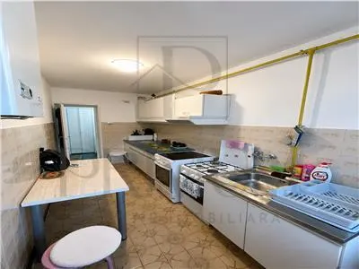 PIATA 700 - 2 CAMERE - ETAJUL 2 - CENTRALA PROPRIE - ZONA EXCELENTA - foto 4