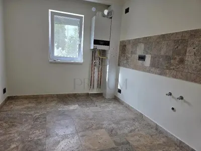 OLIMPIA - 2 CAMERE - LUX - ETAJUL 1 - RENOVAT COMPLET - INCALZIRE IN PARDOSEALA - foto 2
