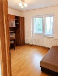 LIPOVEI - ETAJ 1 - BLOC IZOLAT - 4 CAMERE - 2 BAI - 2 BALCOANE - CENTRALA PROPRIE - DECOMANDAT - foto 8