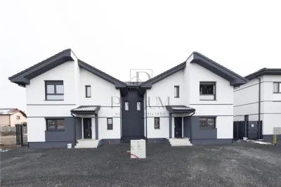 Duplex separat prin casa scarii - design modern - zona excelenta - Mosnita Noua