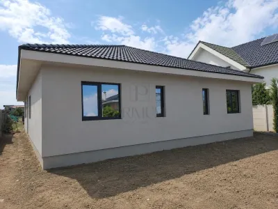 DUPLEX PE PLAN - ZONA DE TOP - 410 MP TEREN - Mosnita Noua