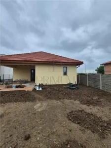 CASA INDIVIDUALA IN GHIRODA  3 CAMERE 90 MP UTILI 501 MP CURTE  UTILATA  BUCATARIE INCHISA  ZONA TOP - foto 4