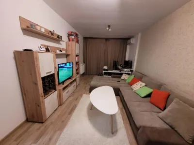 Central - 2 Camere - Etaj 2 cu LIFT - Decomandat - Bucatarie inchisa - Bloc nou - foto 2