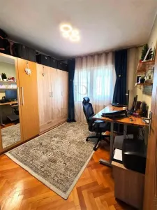 GHE.LAZAR | 3 CAM | RENOVAT | LIFT | ET.INTERMEDIAR | CENTRALA - foto 3