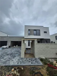 CASA INDIVIDUALA - GARAJ - MOSNITA NOUA - PROIECT DEOSEBIT - foto 4