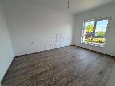 Duplex pe parter - finisaje top- zona excelenta - foto 8