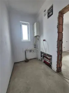 GHIRODA, CASA 3 CAMERE, 2 DORMITOARE BUCATARIE INCHISA - foto 11