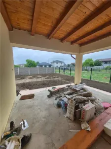 GHIRODA, CASA 3 CAMERE, 2 DORMITOARE BUCATARIE INCHISA - foto 3