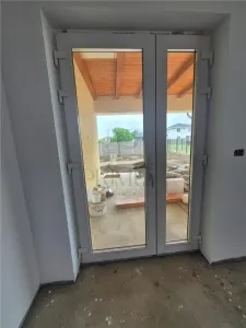 GHIRODA, CASA 3 CAMERE, 2 DORMITOARE BUCATARIE INCHISA - foto 4