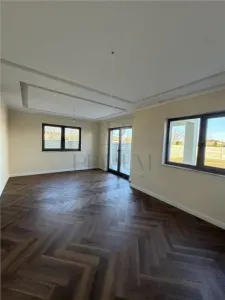 GIROC - DUPLEX - ZONA LINISTITA - 4 CAMERE - FINALIZAT - TEREN 336MP - Giroc