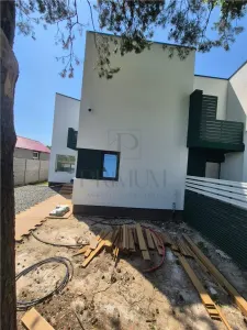 PLOPI, CASA INDIVIDUALA, 3 CAMERE, 2 DORMITOARE, 2 BAI - foto 1