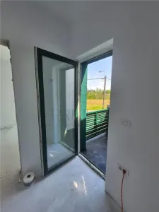 PLOPI, CASA INDIVIDUALA, 3 CAMERE, 2 DORMITOARE, 2 BAI - foto 13