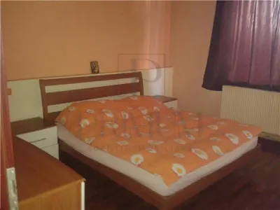 GIROCULUI, CASA CU SAD (spatiu alta destinatie), 4  CAMERE, 3 FRONTURI - foto 5