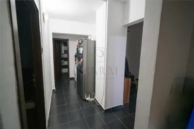 SOARELUI - 4 CAMERE - 2 BAI - 2 BALCOANE - CENTRALA PROPRIE - ETAJ 3 - DECOMANDAT - foto 7