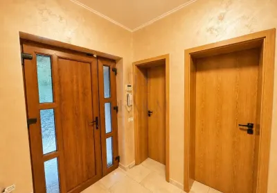 DUMBRAVITA - DUPLEX RENOVAT - IKEA - 4 CAMERE - 3 BAI - GARAJ - TERASA - PANOURI SOLARE - foto 13