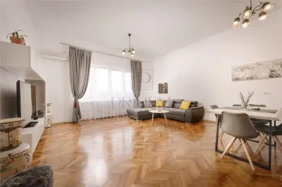CENTRAL - 3 CAM - SPATIOS - 3 BAI - RENOVAT - COMPARTIMENTAT INTELIGENT - ZONA SUPERBA - foto 1