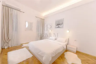 CENTRAL - 3 CAM - SPATIOS - 3 BAI - RENOVAT - COMPARTIMENTAT INTELIGENT - ZONA SUPERBA - foto 7