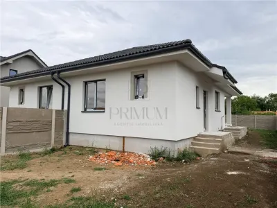 Albina - Duplex toate utilitatile - llanga asfalt - foto 12