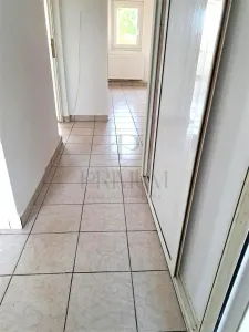 LIPOVEI - 3 CAMERE - 2 BAI - 2 BALCOANE - CENTRALA PROPRIE - DECOMANDAT - foto 4