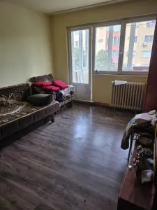 SAGULUI - ETAJ 2 - BLOC IZOLAT - 3 CAMERE - DEBARA - CENTRALA PROPRIE - CLIMA - foto 6