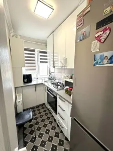 CETATII - ETAJ 1 - RENOVAT - 3 CAMERE - CENTRALA PROPRIE - CLIMA - BOXA - foto 3