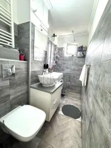 CETATII - ETAJ 1 - RENOVAT - 3 CAMERE - CENTRALA PROPRIE - CLIMA - BOXA - foto 7