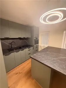 Olimpia - 2 Camere - Etaj 1 - Renovat complet LUX - Centrala proprie - Bloc izolat - Timisoara