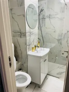 GH LAZAR - 2 CAMERE - ETAJUL 1 - LIFT - RENOVAT - CENTRALA PROPRIE - MOBILAT SI UTILAT - foto 7