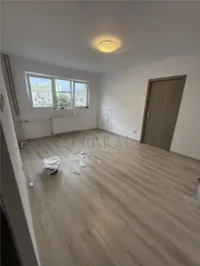 GIROCULUI - 2 CAMERE - ETAJ INTERMEDIAR - BLOC IZOLAT - RENOVAT - Timisoara