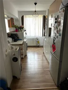 GHE. LAZAR | 4 CAM | DECOMANDAT | RENOVAT | 2 BAI | 2 BALCOANE | BOXA | LIFT | - foto 2