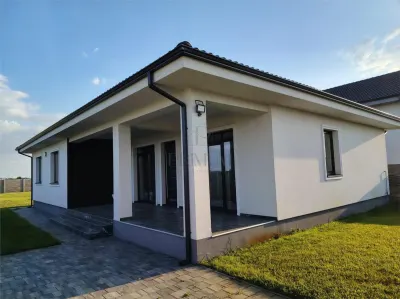 Casa individuala superba -  teren 750 mp - finisaje premium - bucatarie inchisa - foto 1