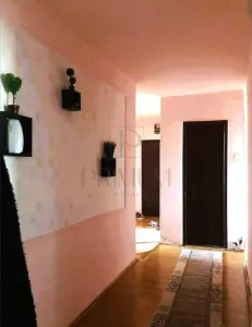 MIRCEA CEL BATRAN - 4 CAMERE - 2 BAI - ETAJ 3 - DECOMANDAT - SPATIOS - foto 3