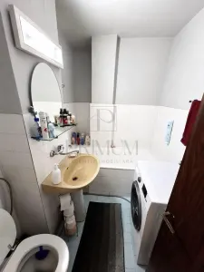 MIRCEA CEL BATRAN - 4 CAMERE - 2 BAI - ETAJ 3 - DECOMANDAT - SPATIOS - foto 6