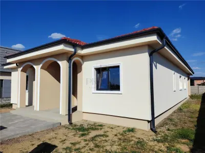 DUPLEX PE PARTER - APROAPE DE ORAS - 80 MP UTILI - foto 2