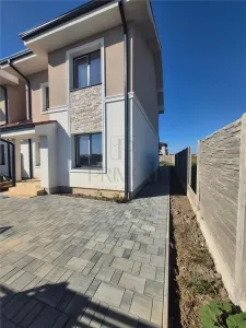 Duplex despartit - zona excelenta - finiaje premium - foto 1