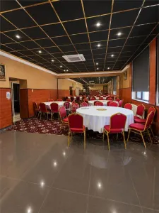 Spatiu de inchiriat generos centru Talmaciu - foto 3