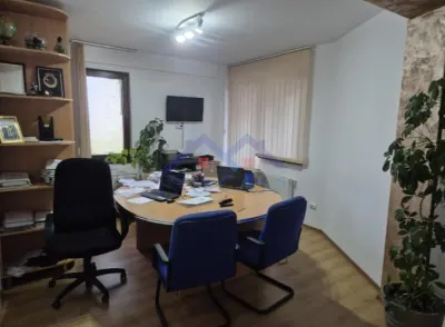 Apartament 2 camere, decomandat, etaj 2, Cetate, 2 balcoane, 62 mp. - foto 4